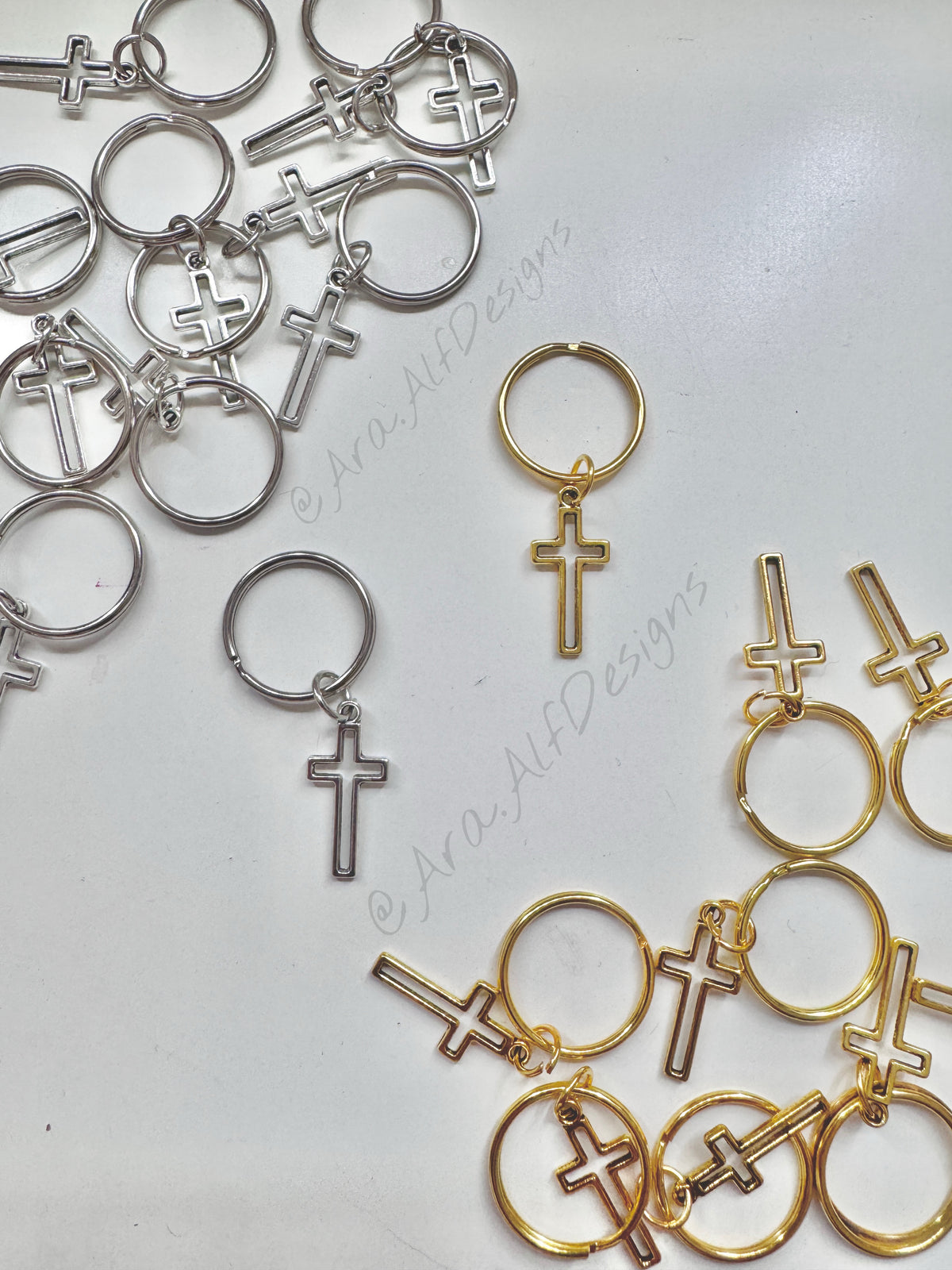 Metal cross keychain